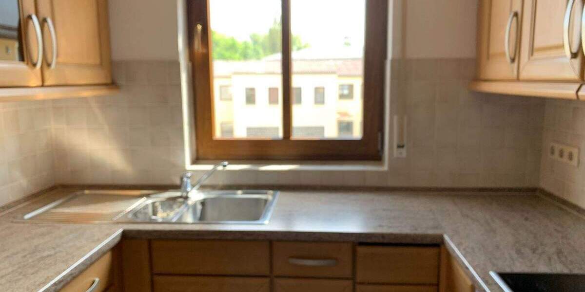 Etagenwohnung Neustadt an der Aisch Neustadt - 3 Zimmer, 86 m&sup2;, 790&euro; | Angebot:24593743