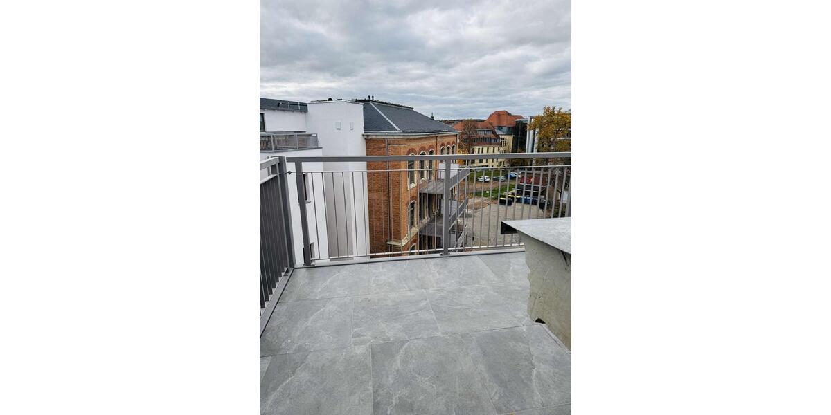 Dachgeschoßwohnung Zwickau - 3 Zimmer, 127 m&sup2;, 1.019&euro; | Angebot:25988403