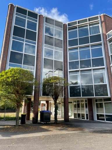 Büro in Krefeld 2.200 € 251 m²