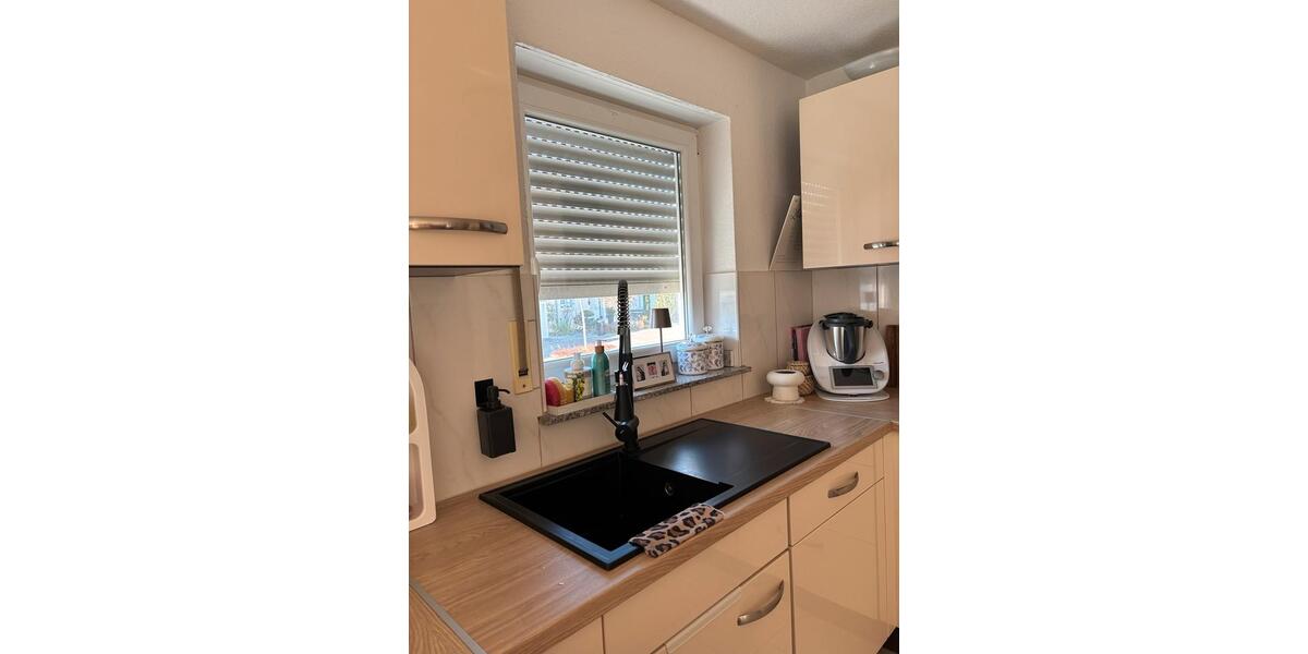 4 Zimmer Wohnung mit moderner Einbauküche - ANFRAGE STOP! 4 zimmer