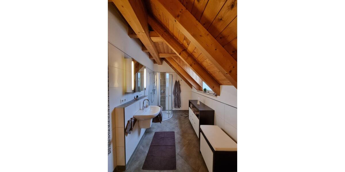 Wohnen auf Zeit Bamberg Gereuth - 3 Zimmer, 100 m&sup2;, 1.950&euro; | Angebot:25940444