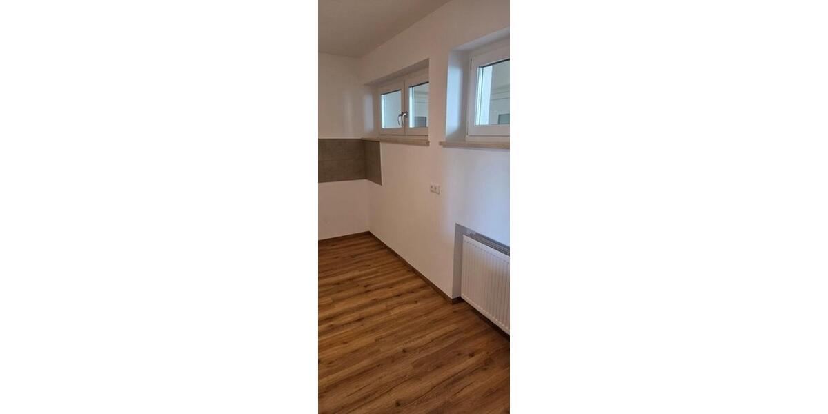 Etagenwohnung Ainring - 2 Zimmer, 68 m&sup2;, 800&euro; | Angebot:26620651