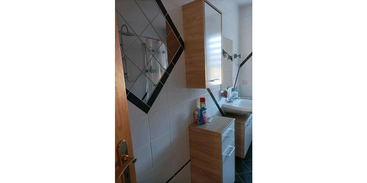 Erdgeschoßwohnung Weischlitz - 3 Zimmer, 69 m&sup2;, 580&euro; | Angebot:23846090