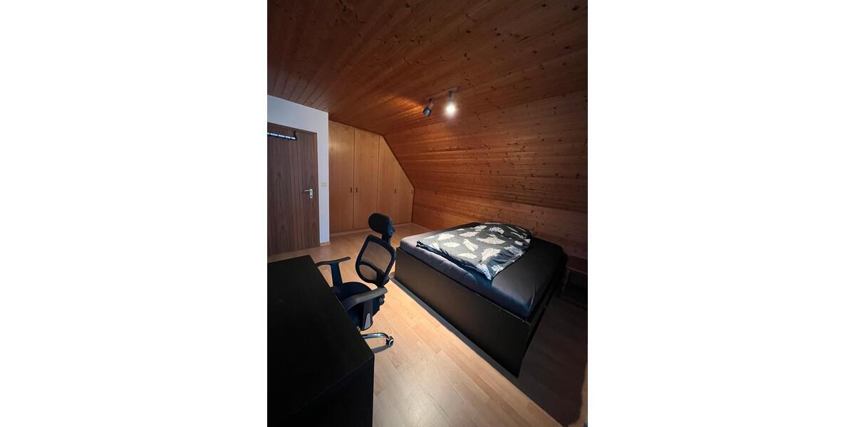 Wohnen auf Zeit Langenfeld (Rheinland) - 4 Zimmer, 150 m&sup2;, 500&euro; | Angebot:23778951