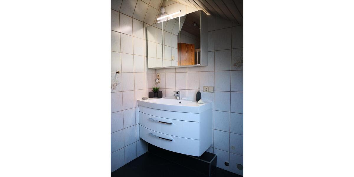 Dachgeschoßwohnung Lollar - 4 Zimmer, 118 m&sup2;, 1.100&euro; | Angebot:24253119