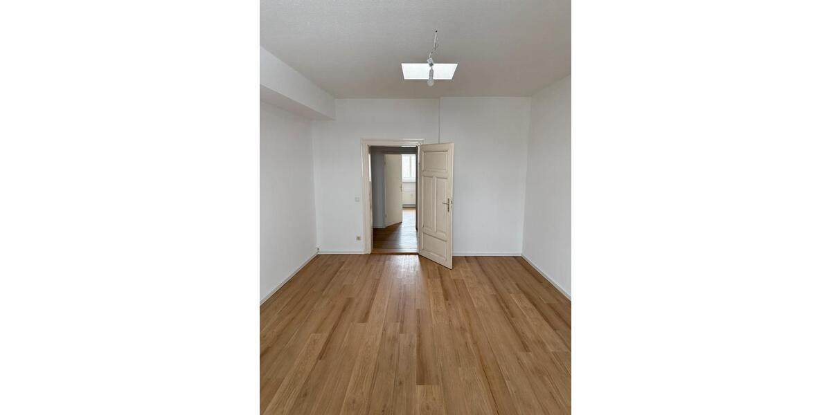 Dachgeschoßwohnung Görlitz - 1 Zimmer, 50 m&sup2;, 300&euro; | Angebot:25454583