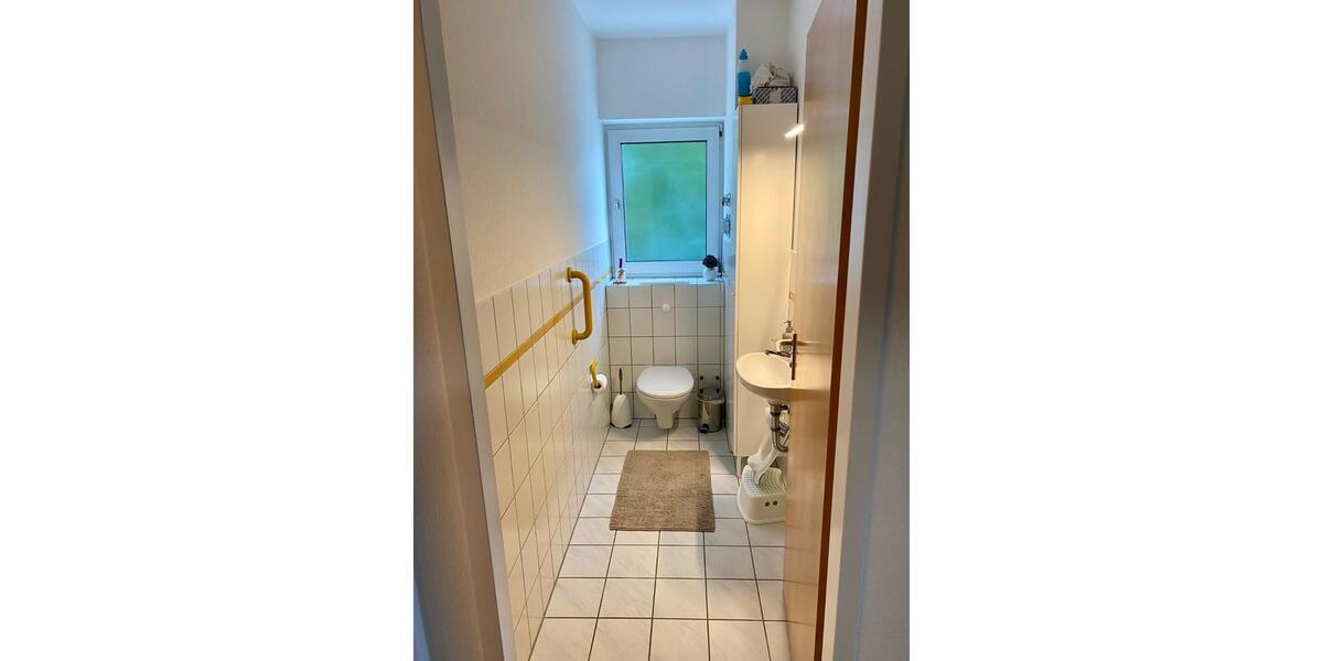 Sonnige 3-Zimmer-Wohnung mit Balkon in Südlage und Enzblick 3 zimmer