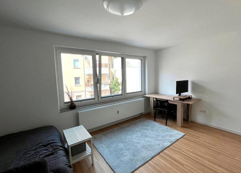 Teilmöbelierte Wohnung zur Mietr zimmer