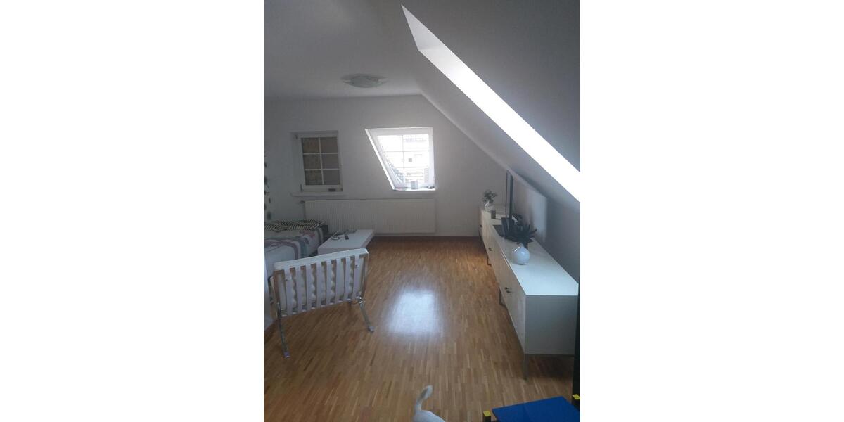 Dachgeschoßwohnung Bad Arolsen - 4 Zimmer, 115 m&sup2;, 950&euro; | Angebot:26004101