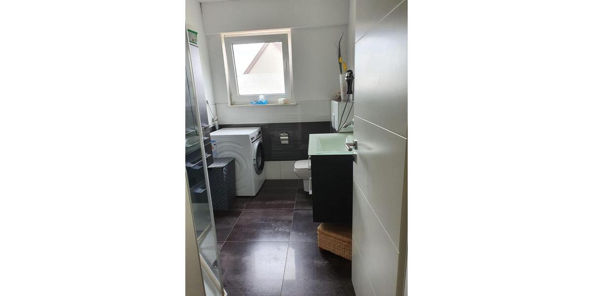 Modernisierte Wohnung mit vier Zimmern- Balkon - Garten 4 zimmer