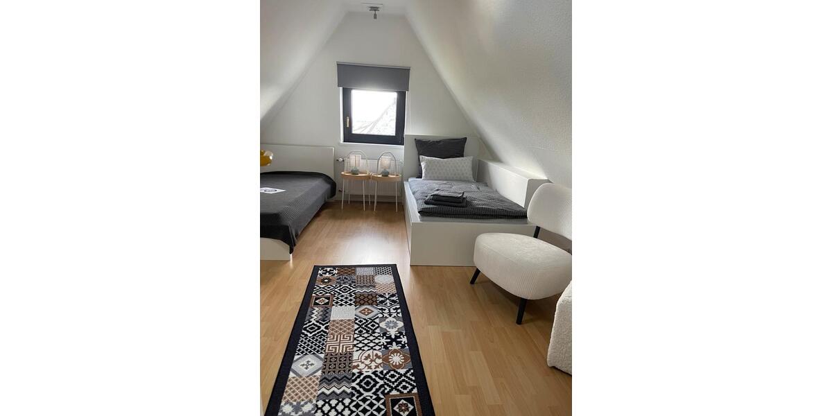 Wohnen auf Zeit Lüdenscheid - 5 Zimmer, 100 m&sup2;, 120&euro; | Angebot:24563451
