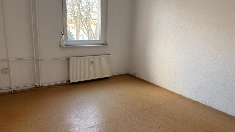Biete eine 2 Raumwohnung im Erdgeschoss 2 zimmer