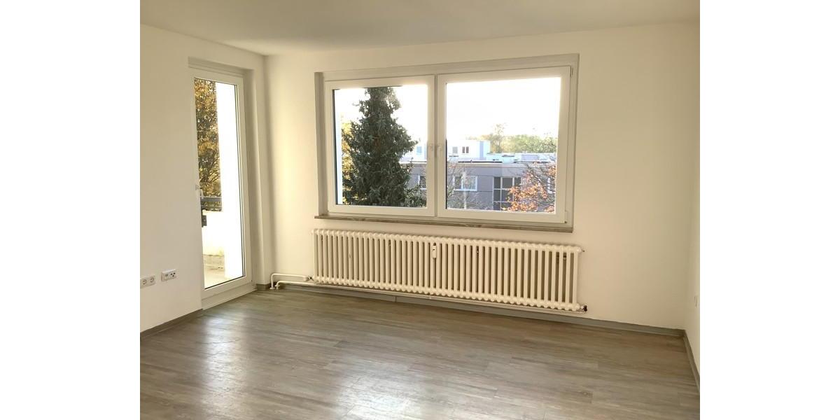 Helle und sanierte 3 Zimmer-Wohnung mit Balkon in Baumheide 3 zimmer