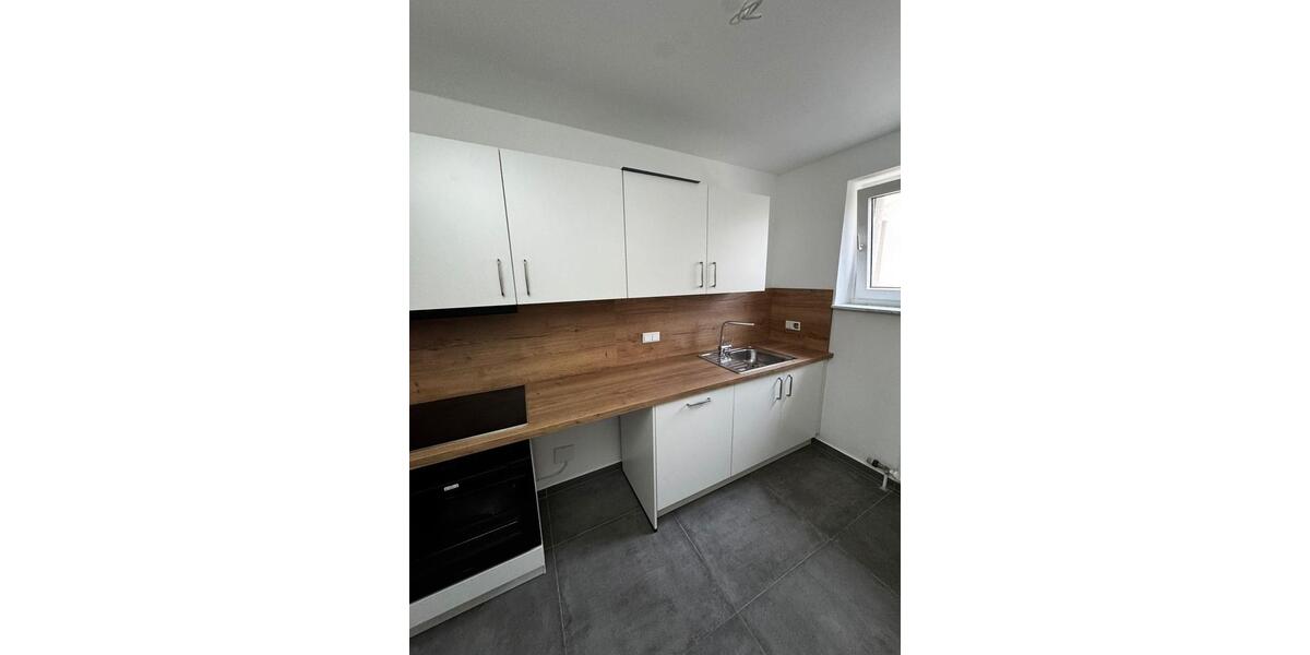 Etagenwohnung Wiesbaden Mainz-Amöneburg - 4 Zimmer, 80 m&sup2;, 1.250&euro; | Angebot:25053229