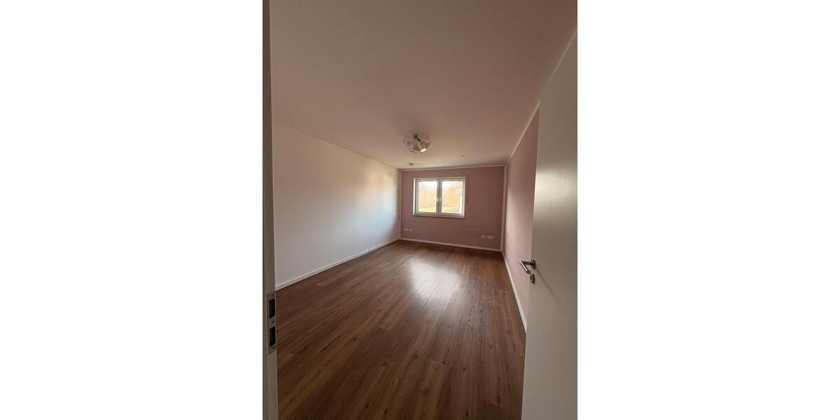 Doppelhaushälfte Aholfing - 4 Zimmer, 140 m&sup2;, 1.480&euro; | Angebot:25329422