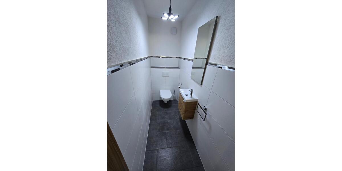 Etagenwohnung Bad Endbach - 5 Zimmer, 121 m&sup2;, 949&euro; | Angebot:26494179