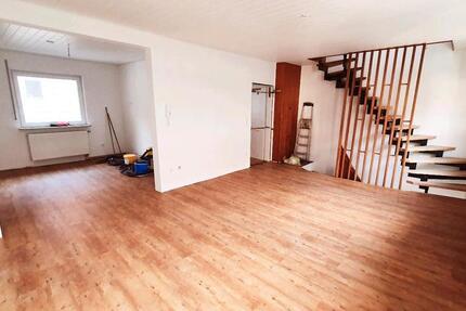 Wohnung Neukirchen - 3.5 Zimmer, 90 m&sup2;, 590&euro; | Angebot:24753632