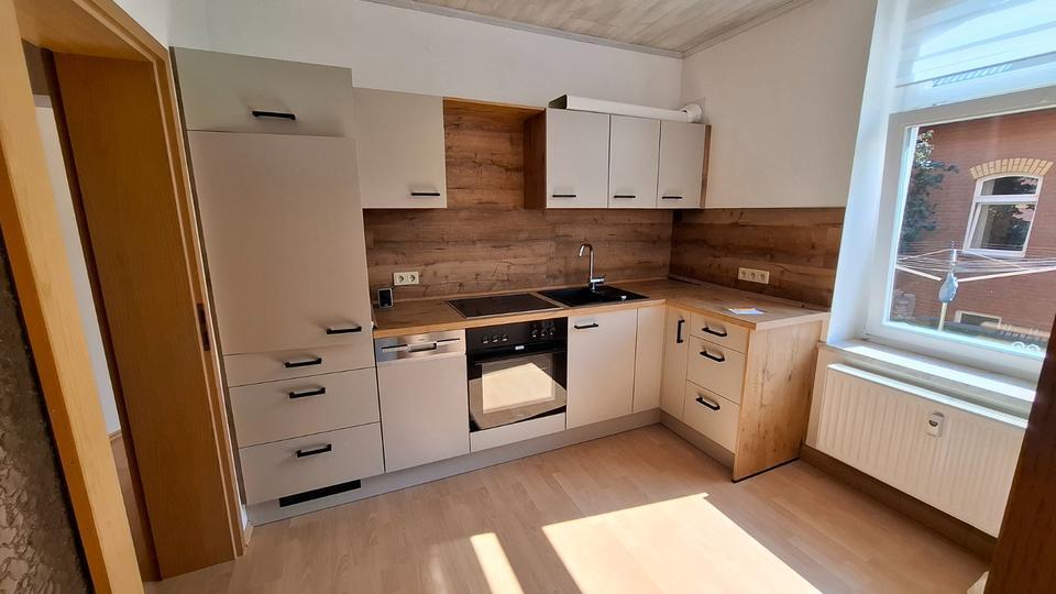 Attraktive Wohnung für Alleinstehende in Mylau mit Einbauküche