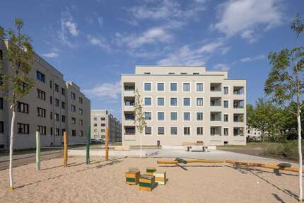 Wohnung Berlin Hellersdorf - 4 Zimmer, 85 m&sup2;, 1.357&euro; | Angebot:27201095
