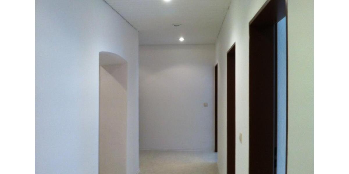 Gewerbeobjekt Kösching - 3 Zimmer, 71 m&sup2;, 895&euro; | Angebot:23510475