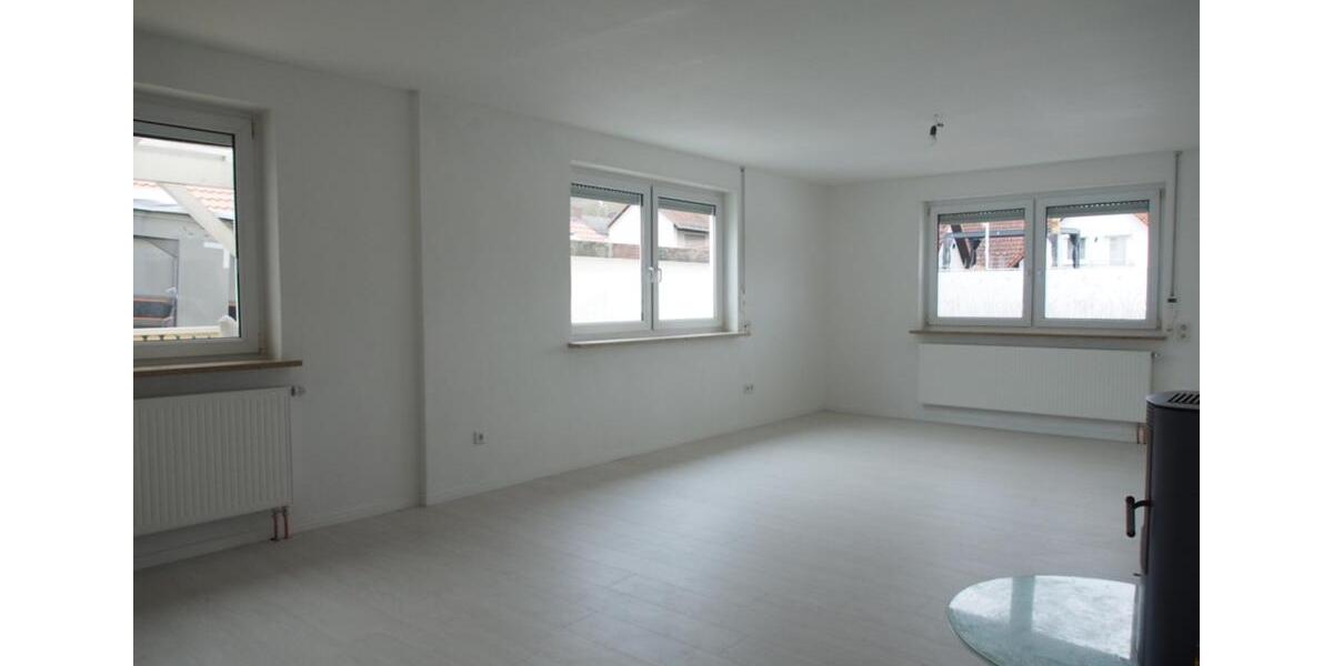 Erdgeschoßwohnung Wemding - 2 Zimmer, 90 m&sup2;, 850&euro; | Angebot:25283564