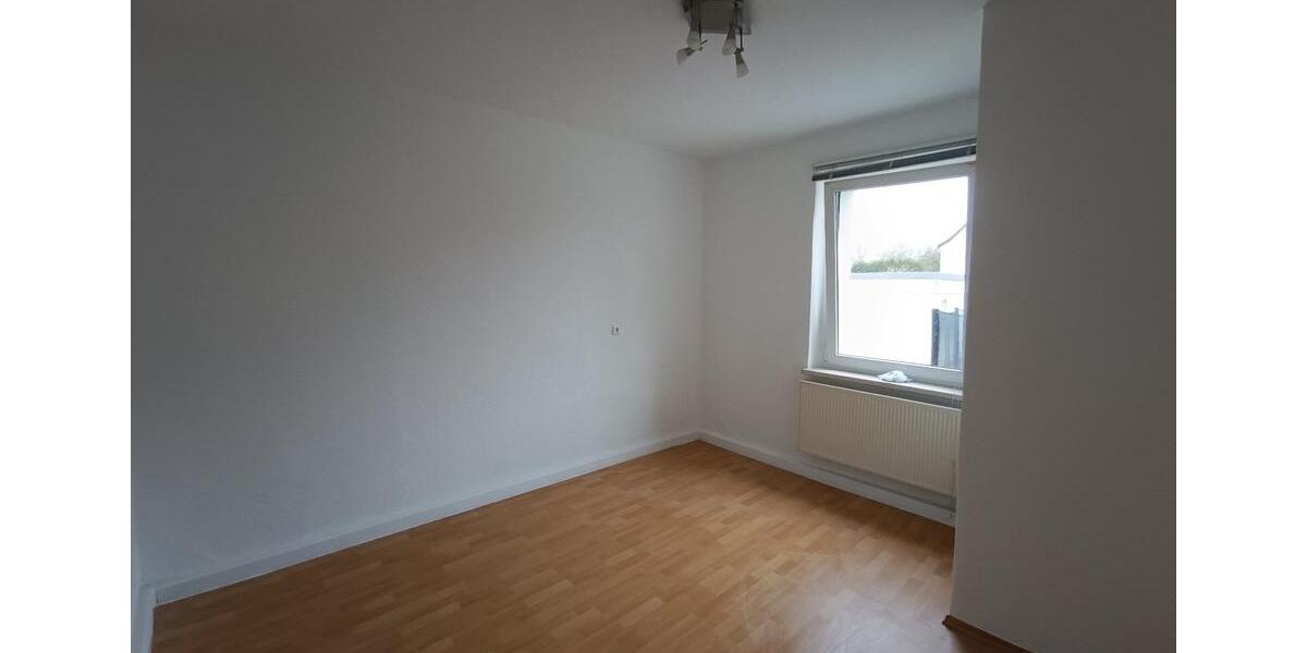 Hochparterre Nienburg (Saale) - 2 Zimmer, 38 m&sup2;, 230&euro; | Angebot:25717383