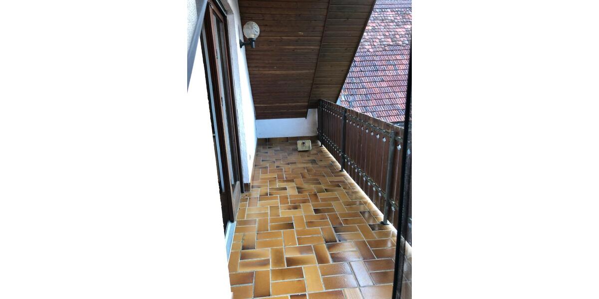 Dachgeschoßwohnung Uffenheim - 3 Zimmer, 120 m&sup2;, 950&euro; | Angebot:26553411
