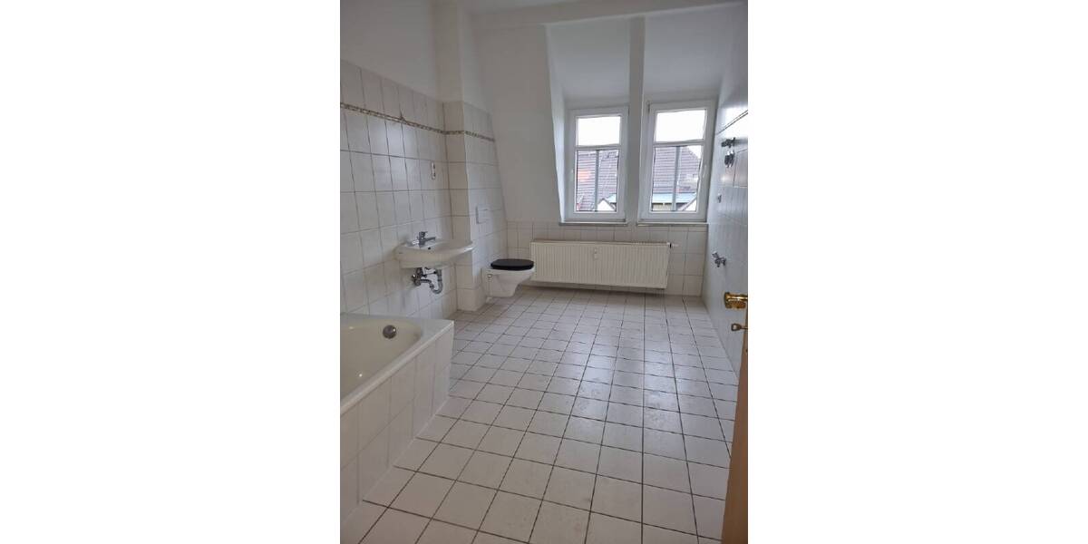 Etagenwohnung Glauchau - 2 Zimmer, 72 m&sup2;, 330&euro; | Angebot:19320675