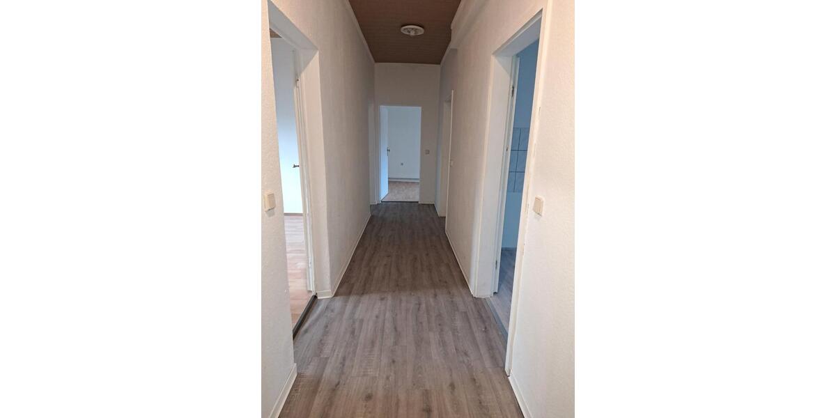 Etagenwohnung Kemberg - 3 Zimmer, 73 m&sup2;, 401&euro; | Angebot:26232719