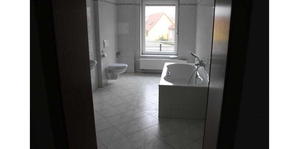 Hochparterre Egeln - 3 Zimmer, 100 m&sup2;, 680&euro; | Angebot:24573445