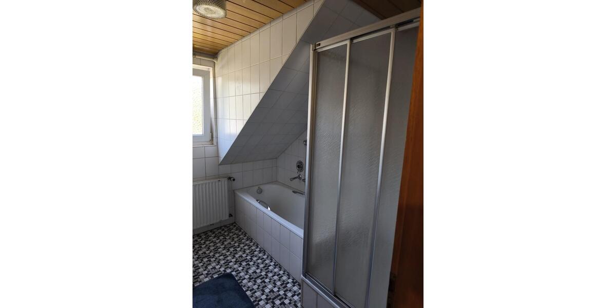 Dachgeschoßwohnung Betzdorf - 4 Zimmer, 90 m&sup2;, 900&euro; | Angebot:26521250