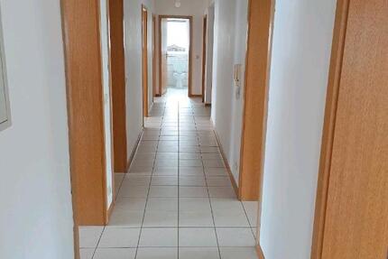 Wohnung Kößlarn - 6 Zimmer, 161 m&sup2;, 950&euro; | Angebot:25420735