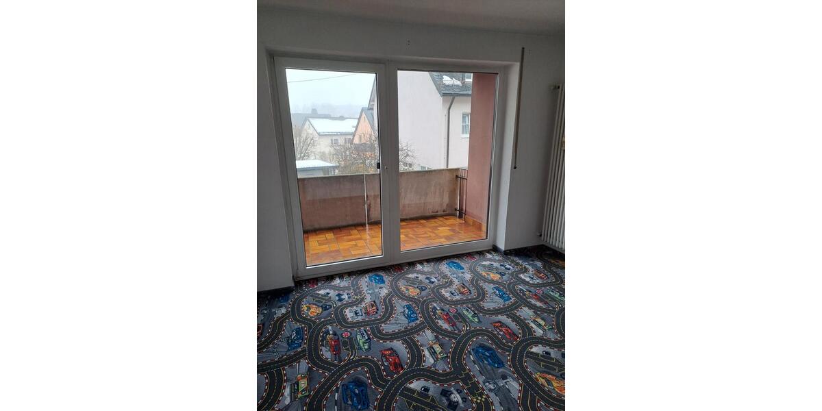 Etagenwohnung Geroldsgrün - 5 Zimmer, 135 m&sup2;, 740&euro; | Angebot:26102587