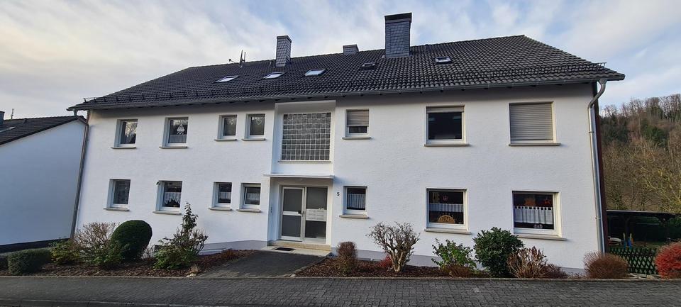 Dachgeschoßwohnung Gummersbach Berstig Süd - 2 Zimmer, 62 m&sup2;, 490&euro; | Angebot:24100583
