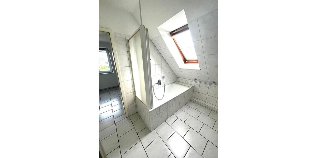Dachgeschoßwohnung Kisdorf - 4 Zimmer, 85 m&sup2;, 1.000&euro; | Angebot:26663278