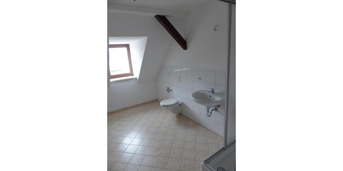 Dachgeschoßwohnung Halle (Saale) Silberhöhe - 1 Zimmer, 55 m&sup2;, 385&euro; | Angebot:25990342