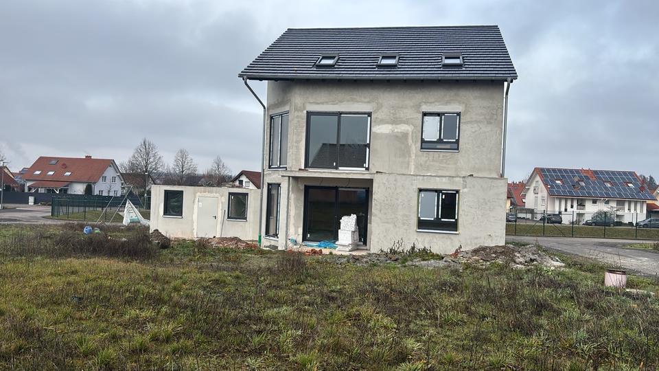 Etagenwohnung Göllheim - 4 Zimmer, 120 m&sup2;, 1.850&euro; | Angebot:24560480