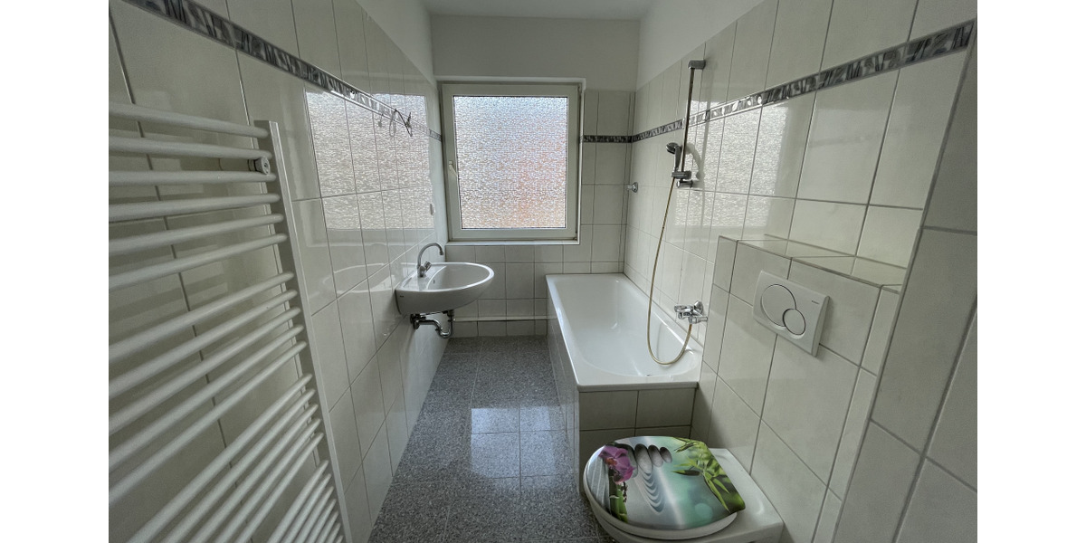 Etagenwohnung Gelsenkirchen Rotthausen - 3 Zimmer, 81 m&sup2;, 570&euro; | Angebot:26182882