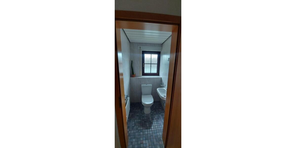 Dachgeschoßwohnung Altenstadt - 3 Zimmer, 100 m&sup2;, 1.000&euro; | Angebot:24688058