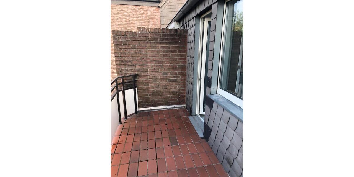 Dachgeschoßwohnung Tönisvorst - 3 Zimmer, 1.400&euro; | Angebot:23202575