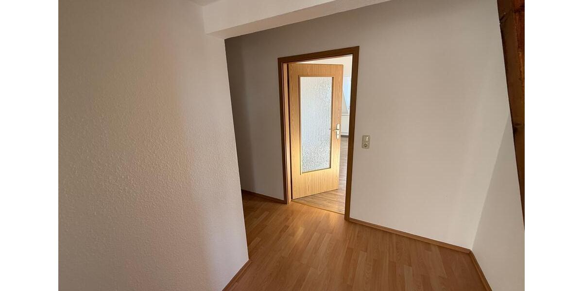 Etagenwohnung Reichenbach im Vogtland - 4 Zimmer, 103 m&sup2;, 539&euro; | Angebot:24522431