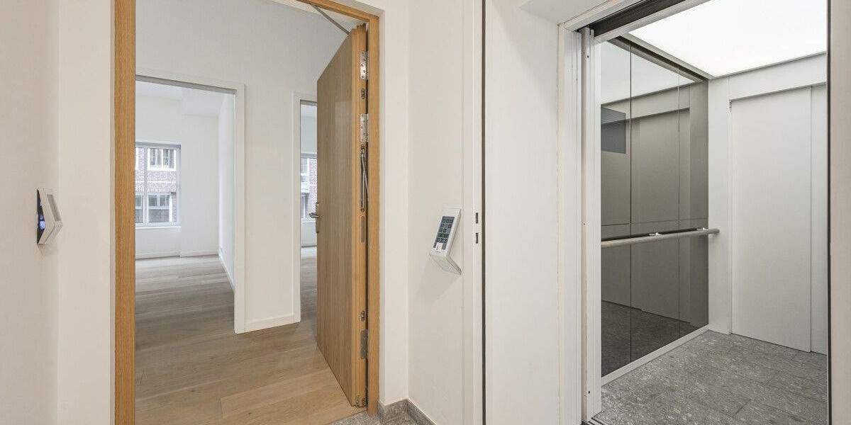 Etagenwohnung Hamburg Neustadt - 3 Zimmer, 90 m&sup2;, 2.571&euro; | Angebot:25139425