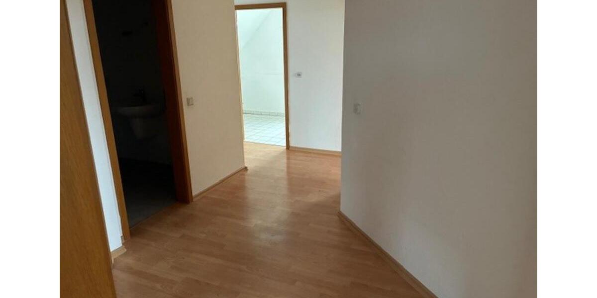 Dachgeschoßwohnung Schönebeck (Elbe) - 4 Zimmer, 83 m&sup2;, 558&euro; | Angebot:22444419