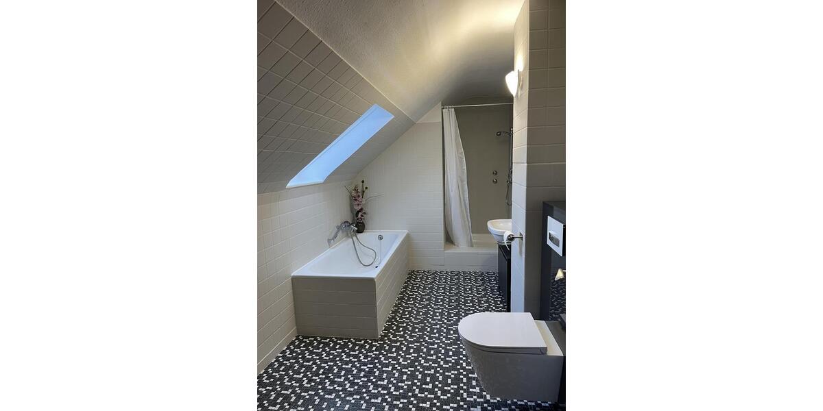 Schöne und gepflegte 2,5-Raum-DG-Wohnung in Mainhausen inkl. Einbauküche 2 zimmer