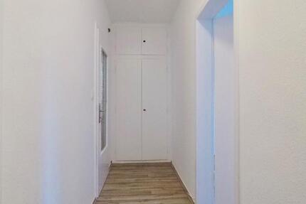 3-Zimmer-Wohnung, großer Küche, modernem Bad & Terrasse u. Garten zimmer