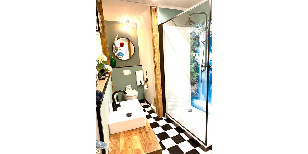 Etagenwohnung Schwerin - 3 Zimmer, 60 m&sup2;, 900&euro; | Angebot:26600651