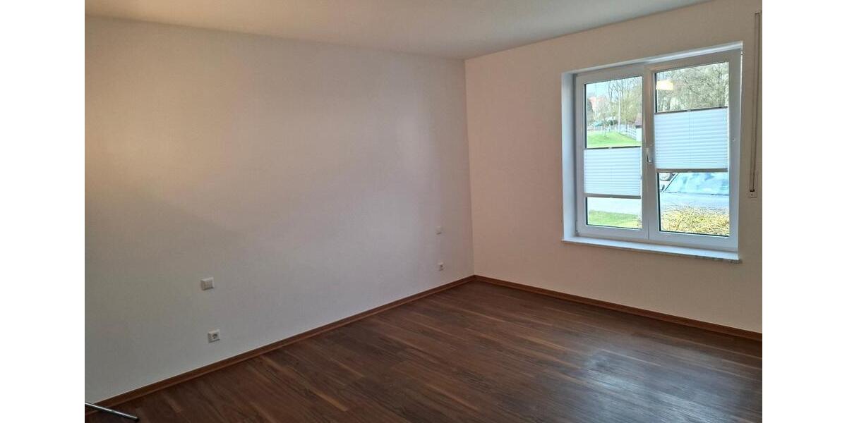 Erdgeschoßwohnung Krumbach (Schwaben) - 3.5 Zimmer, 84 m&sup2;, 1.008&euro; | Angebot:25956537