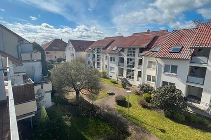 Ab sofort! * Schicke 3-Raumwohnung im DG mit großen Balkon * 3 zimmer
