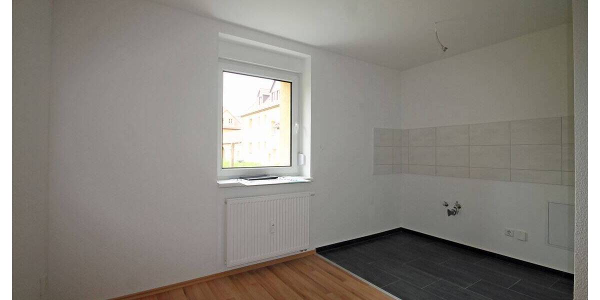 Etagenwohnung Bitterfeld Kraftwerksiedlung - 2 Zimmer, 51 m&sup2;, 350&euro; | Angebot:25740358