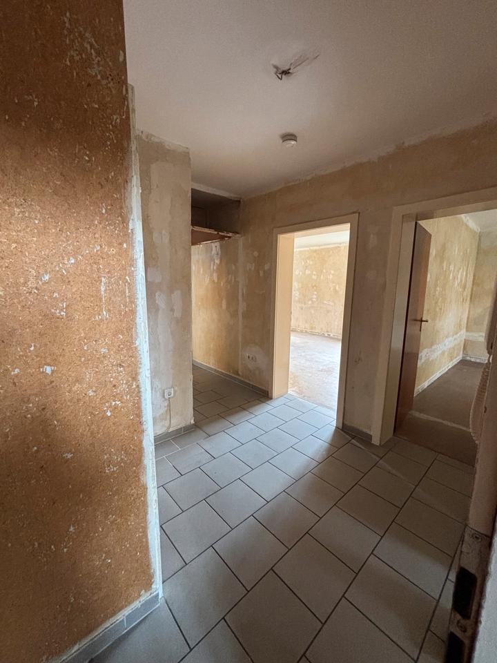 Erdgeschoss Wohnung 75 m² mit Balkon und Garage